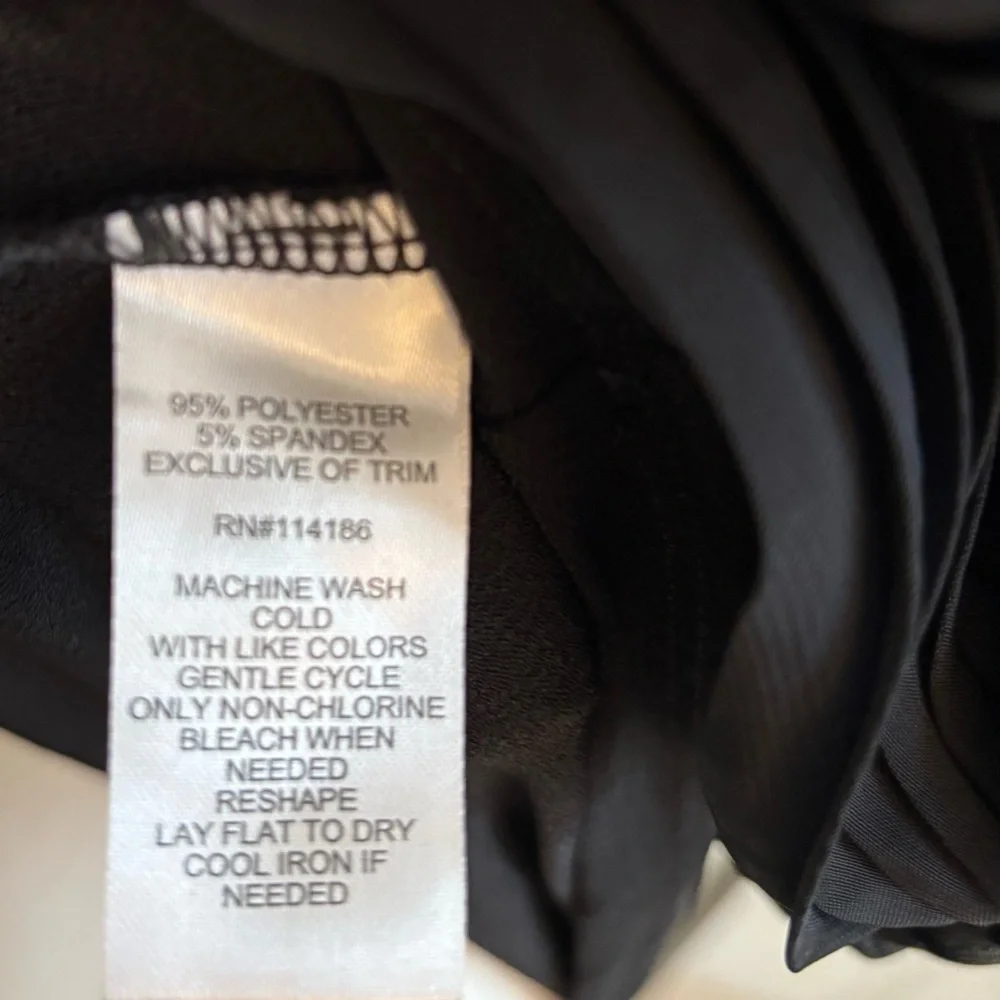 NWT! 89th & Madison Black Sheer Pleated Sleeve Blouse – Size Large - Picture 7 of 7